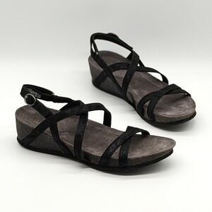 MUNRO Tarifa Wedge Sandal Women 8.5SS NARROW Black Strappy Comfort Suede Leather